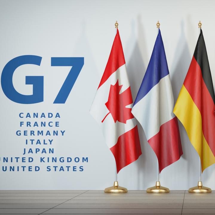 G7